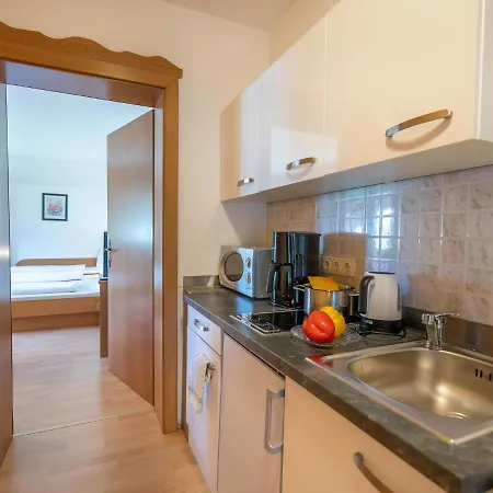 In Stubaital Near Lift Апартаменти