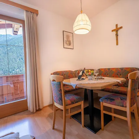 In Stubaital Near Lift Апартаменти Нойштіфт-ім-Штубайталь